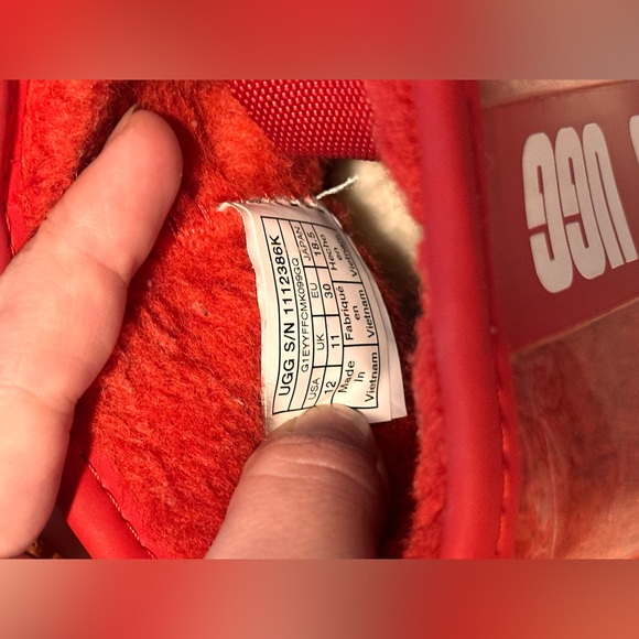 UGG Classic Clear Mini Boots Hibiscus Red Kids Size US 12 - Picture 5 of 11